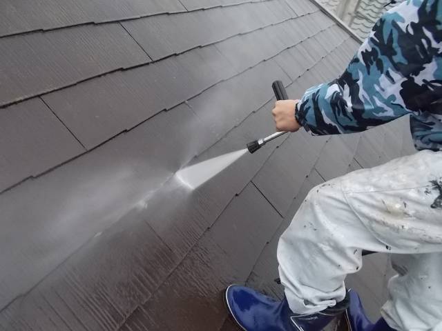 20131108Ｙ様邸⑧屋根高圧洗浄作業