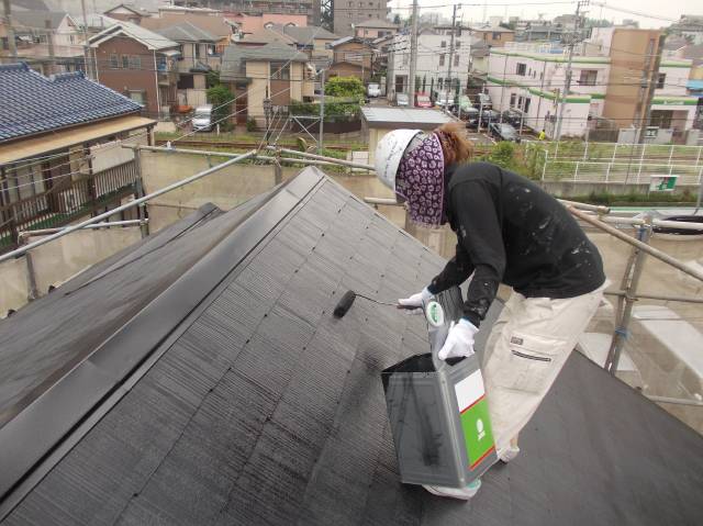 2015.07.30K様邸⑪屋根上塗り２回目施工中