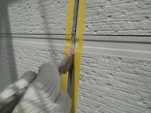 20130725Ｋ様邸⑬外壁目地シーリング打ち替え工事　プライマー塗布