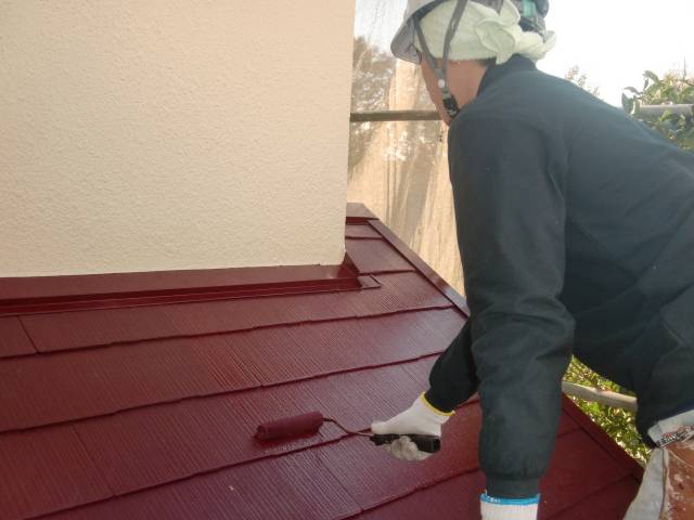 20131206Ｍ様邸④下屋根上塗り施工中