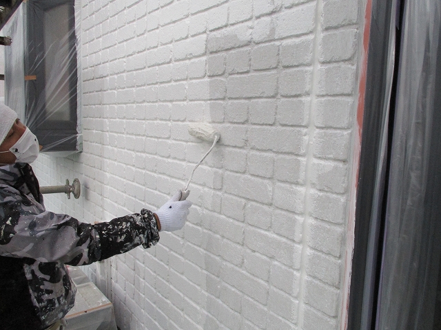 20160108Y様邸⑩外壁中塗り施工中