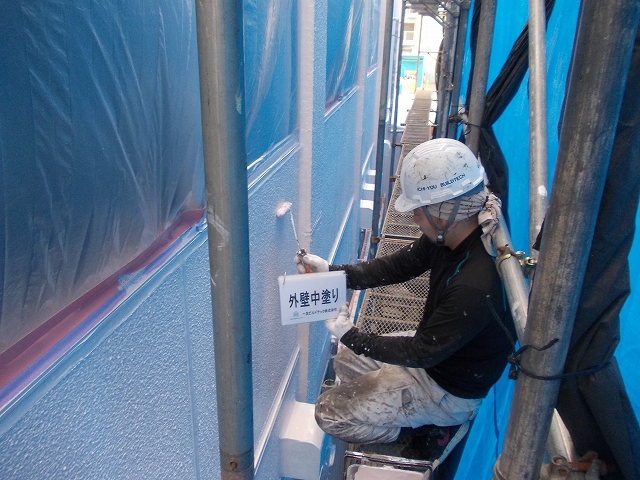 20160212Y法人様④外壁中塗り１回目施工中